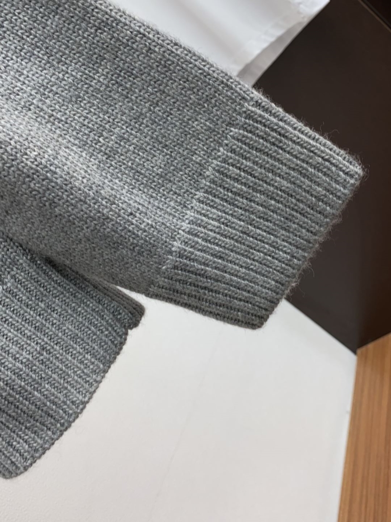 Bv*b*rry sweaters